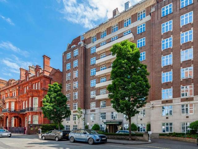 Flat for rent in Mayfair