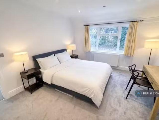 House for rent in Red Hill, Surrey