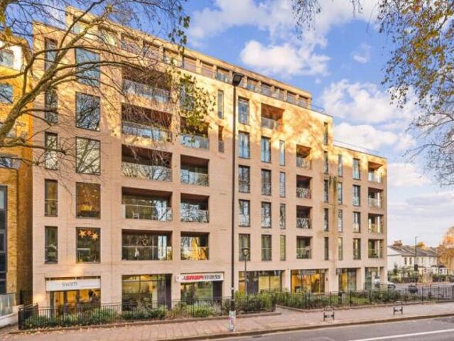 Flat for rent in Chiswick, Greater London