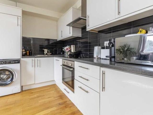 Flat for rent in Chiswick, Greater London