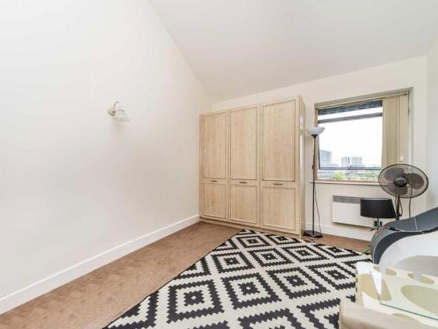 Flat for rent in Chiswick, Greater London