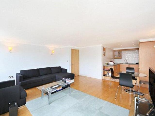Flat for rent in Chiswick, Greater London