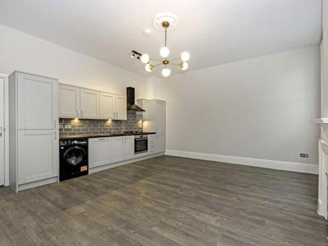 Flat for rent in Chiswick, Greater London
