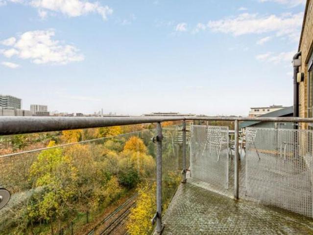 Flat for rent in Chiswick, Greater London