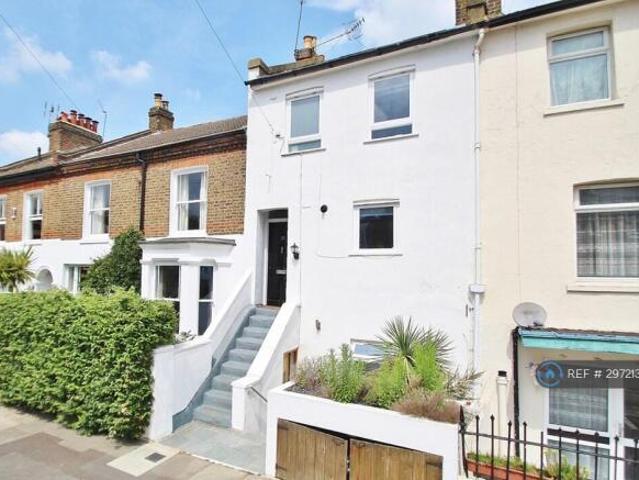 Flat for rent in Chiswick, Greater London