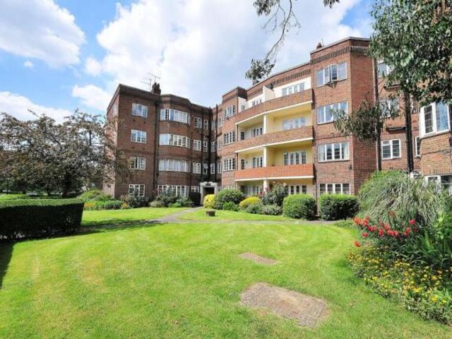 Flat for rent in Chiswick, Greater London
