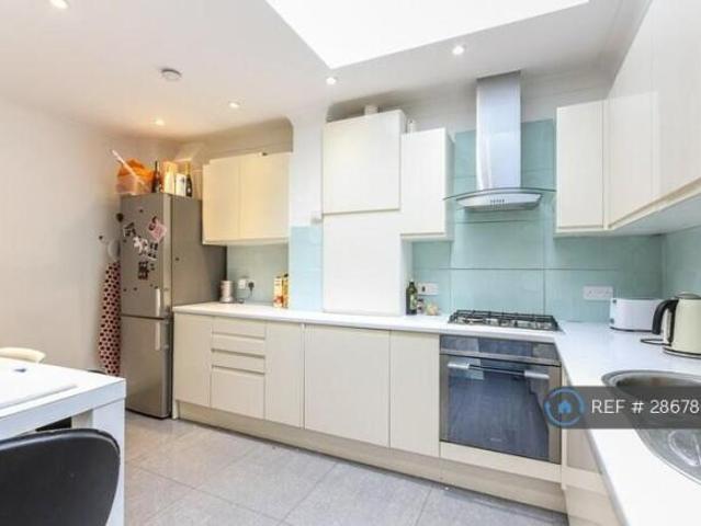 Flat for rent in Cat Hill