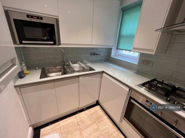 Flat for rent in Cat Hill