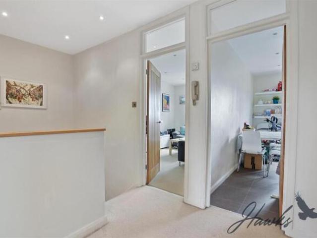 Flat for rent in Greater London