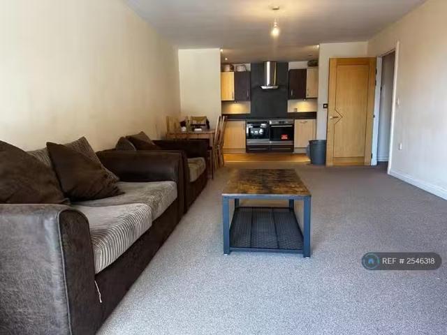 House for rent in Crockherbtown, Falcon Lodge