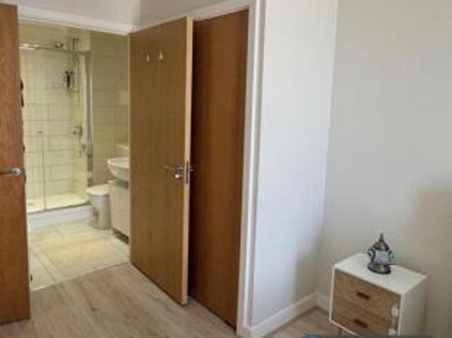 Flat for rent in Cat Hill
