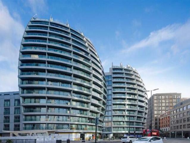Flat for rent in Old Hall Street, Comers