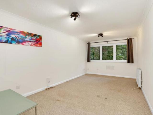 Flat for rent in Uxbridge, Greater London