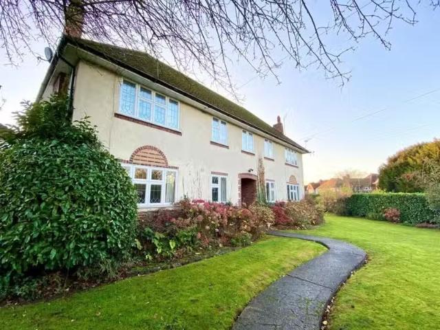 House for rent in Blackhills, Surrey
