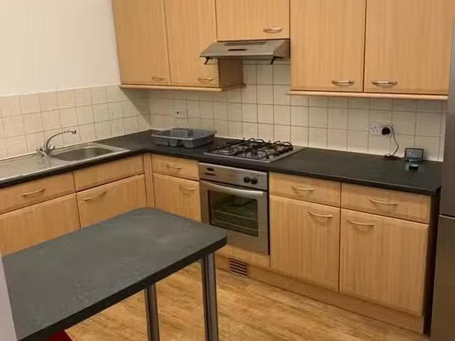 House for rent in Green Close, Warwickshire