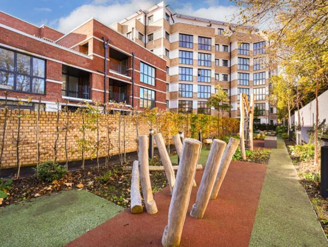 Flat for rent in Cat Hill