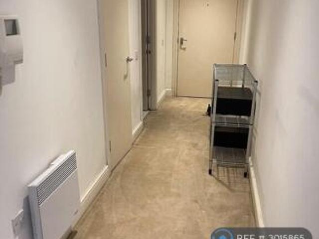 Flat for rent in Cat Hill