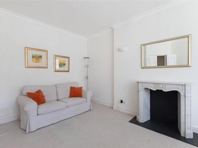Flat for rent in Cat Hill