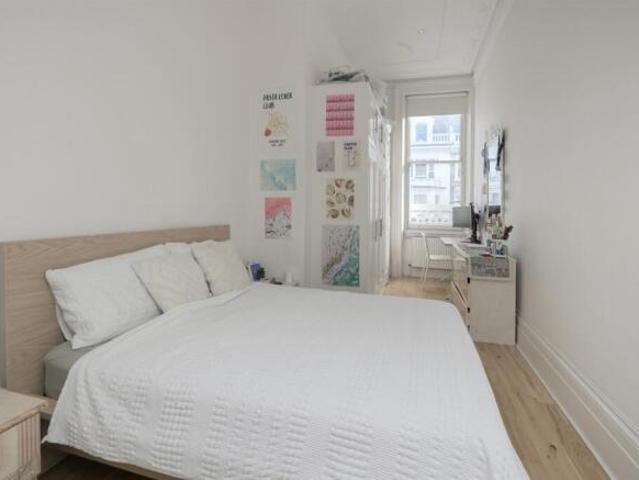 Flat for rent in Cat Hill
