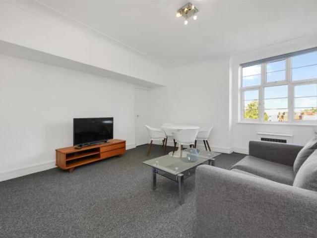 Flat for rent in Cat Hill