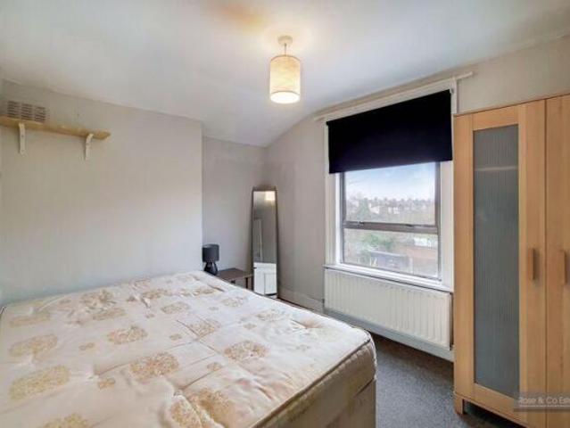 Flat for rent in The Rise, Isle Of Man