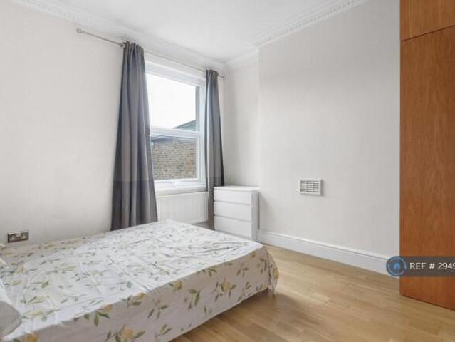 Flat for rent in Cat Hill