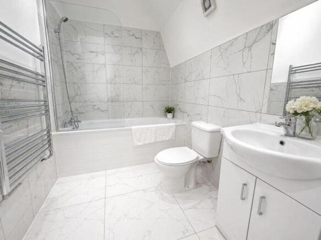 Flat for rent in Cat Hill