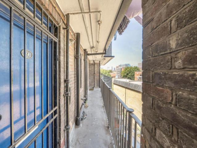 Flat for rent in Limehouse, Greater London