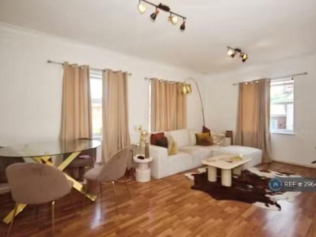 House for rent in Green Close, Warwickshire