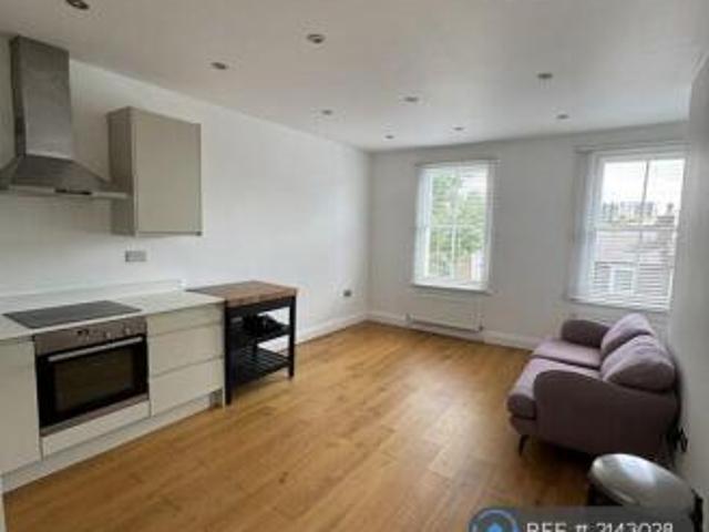 Flat for rent in Cat Hill