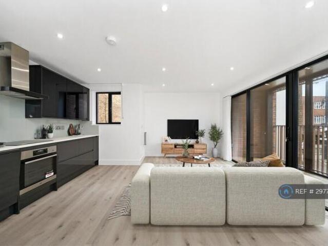 Flat for rent in Cat Hill