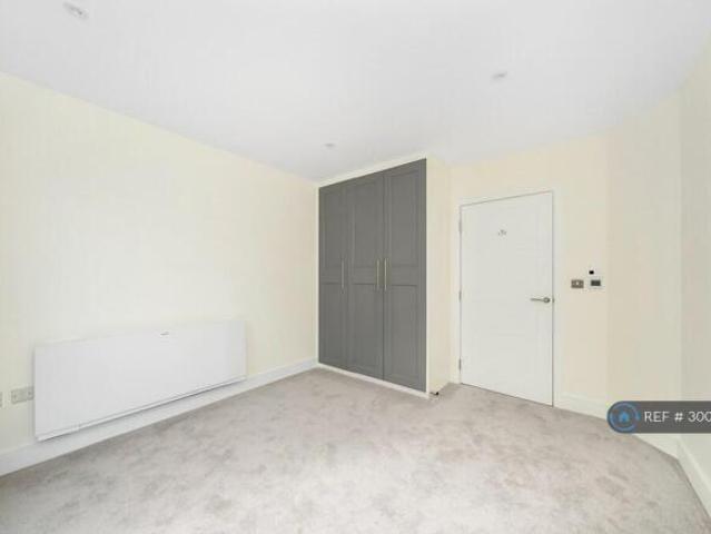Flat for rent in Cat Hill