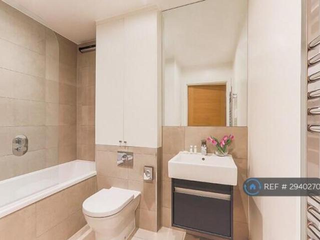 Flat for rent in Cat Hill