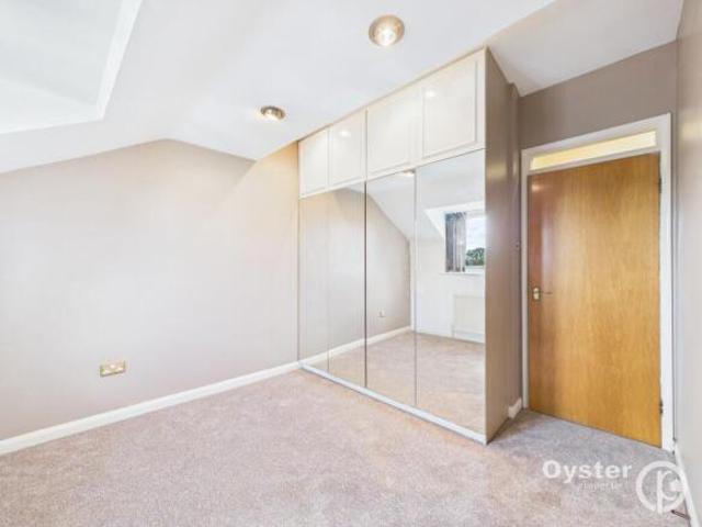 Flat for rent in Cat Hill