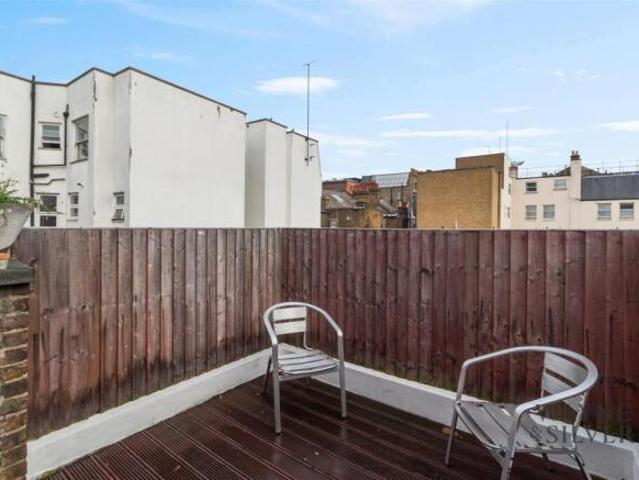 Flat for rent in Cat Hill