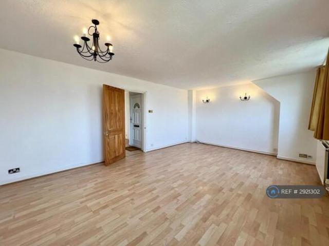 Flat for rent in Cat Hill