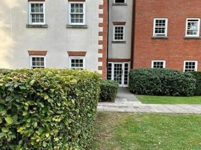 House for rent in Surrey