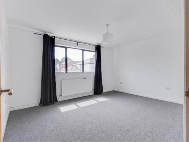 Flat for rent in Canton, Wales