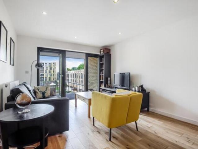Flat for rent in Cat Hill