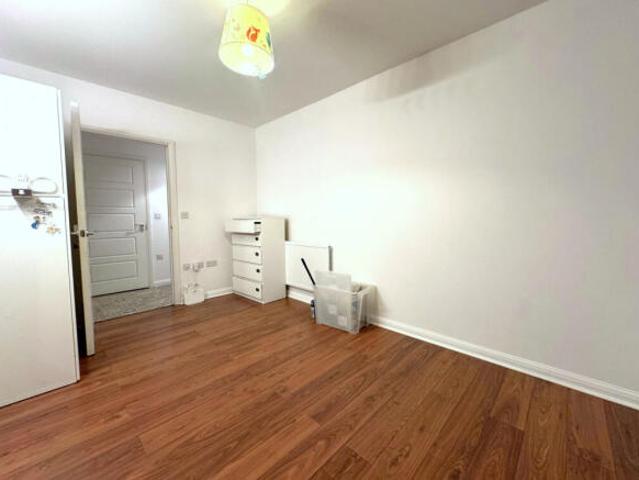 Flat for rent in Cat Hill