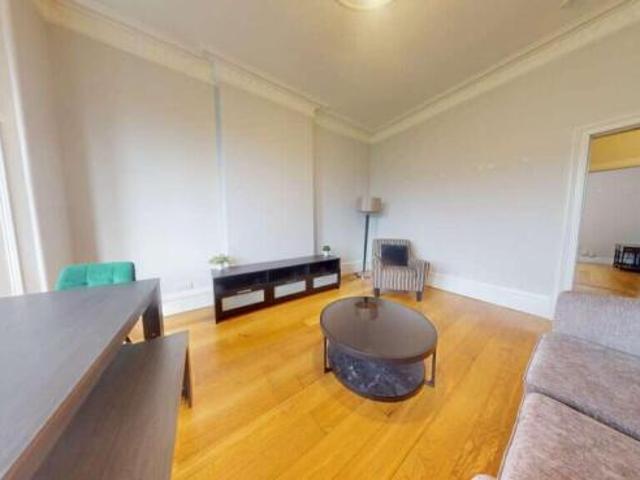 Flat for rent in The Drives, Glasgow