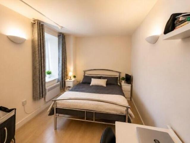 Flat for rent in Budlake, Devon