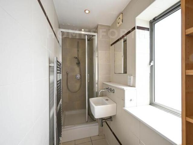 Flat for rent in The Rise, East Riding Of Yorkshire