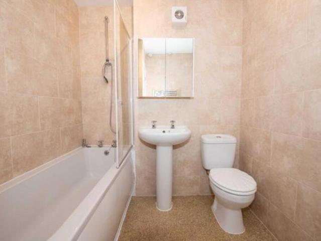 Flat for rent in Sedgley Park, Bury