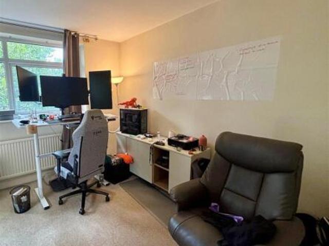 Flat for rent in The Rise, East Riding Of Yorkshire