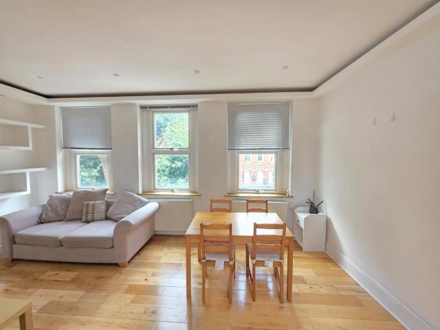 Flat for rent in Cricklewood, Brent