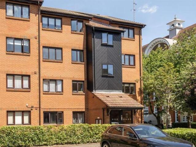 Flat for rent in Wimbledon, Greater London