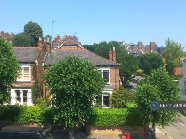 Flat for rent in Cat Hill