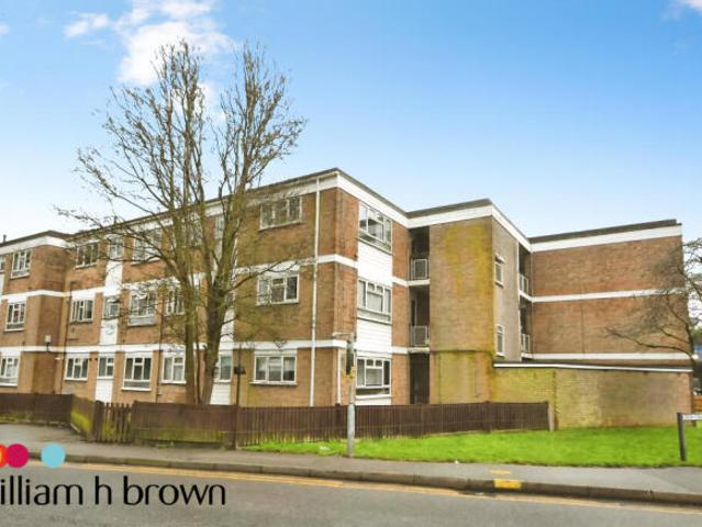 Flat for rent in Pilgrims' Hatch, Navestock Side