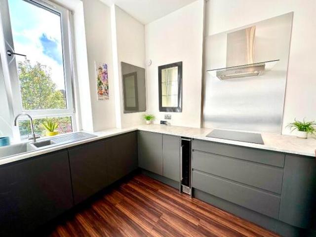 Flat for rent in Jordanhill, Glasgow